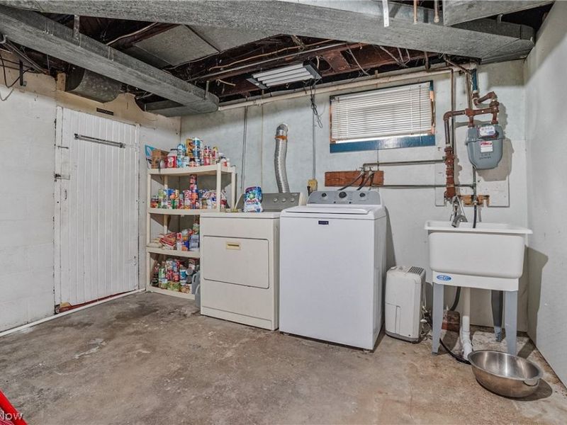 1169 Berwin , Akron, OH 44310 Photo 34
