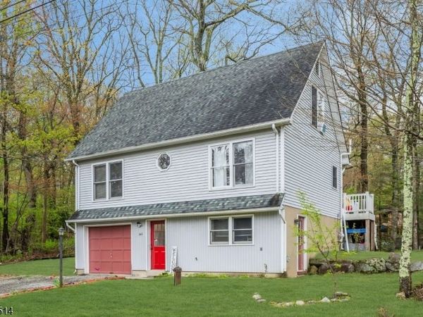 140 Papscoe Rd, West Milford, NJ 07421