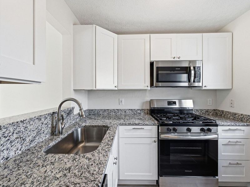 1616 Holland Drive, Unit 187C, Hilliard, OH 43026 Photo 4