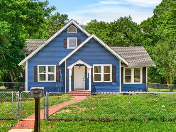 611 Glenwood Street, Picayune, MS 39466