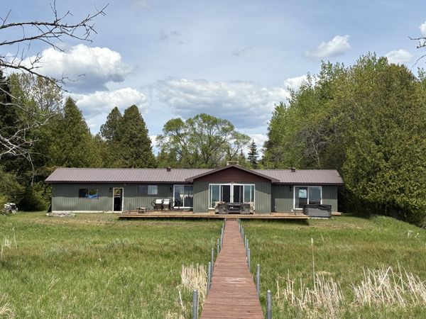W11991 Middle Beach RD, Naubinway, MI 49762