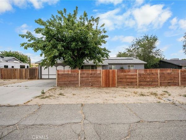 17152 Schollview Avenue, Palmdale, CA 93591
