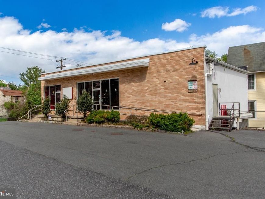 720 Easton Road, Riegelsville, PA 18077 Main Photo