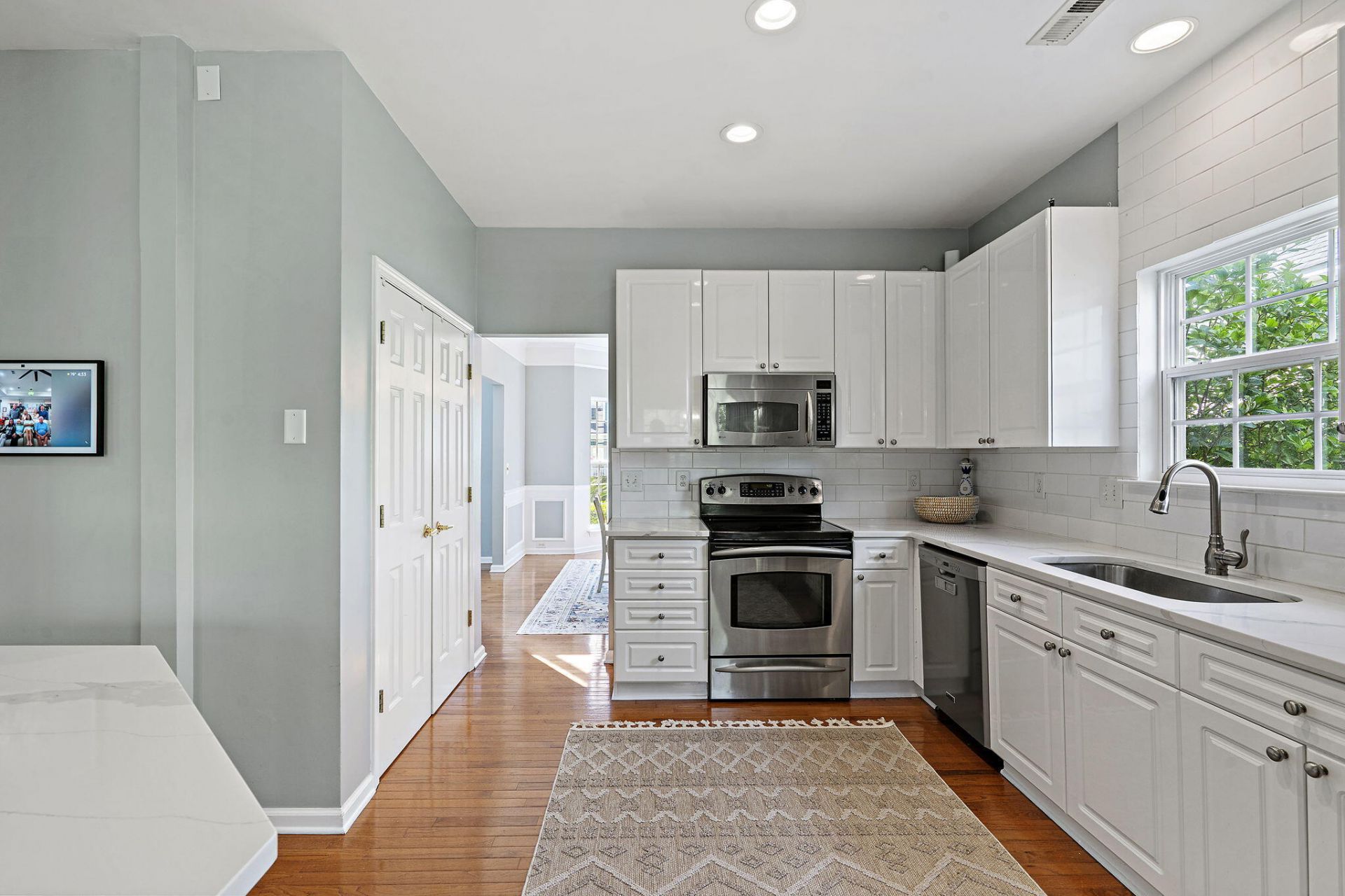 3101 Sonja Way Photo 15