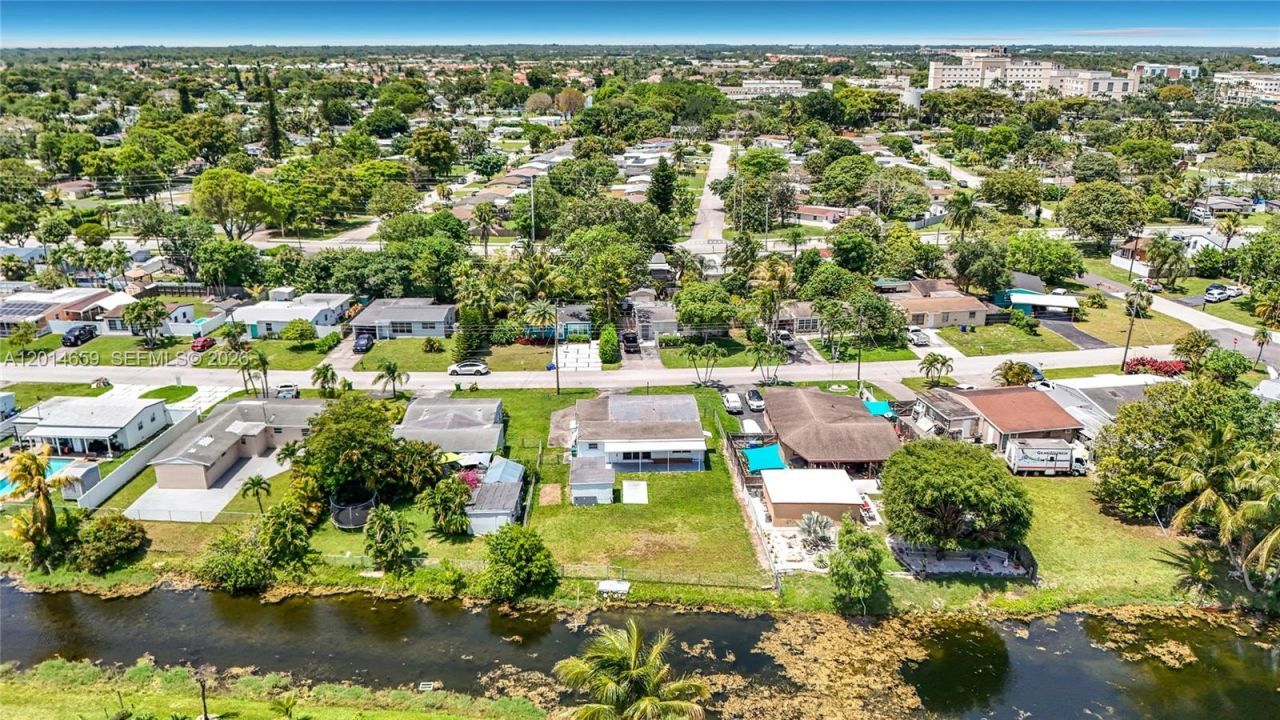 5930 NW 24th Ct , Margate, FL 33063 Photo