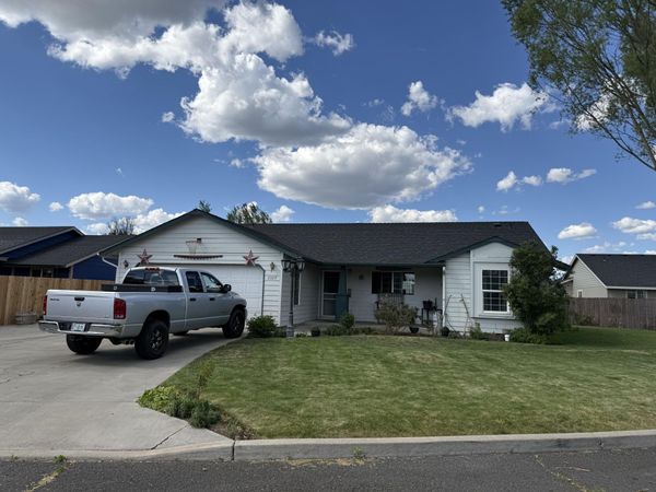 2329 NE Yellowpine Road, Prineville, OR 97754