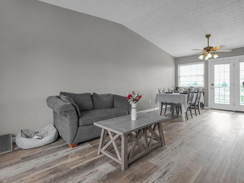 5579 Coral Court, Galloway, OH 43119 Photo 8