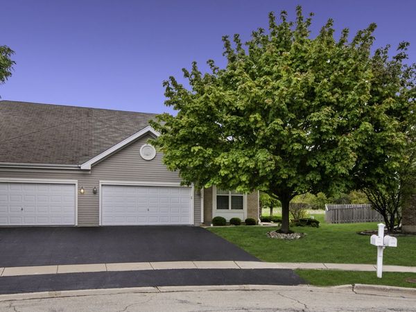 2216 Woodview Avenue, Joliet, IL 60431