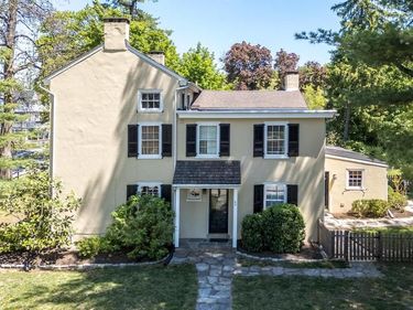 1 VILLAGE WAY, PLYMOUTH MEETING, PA 19462