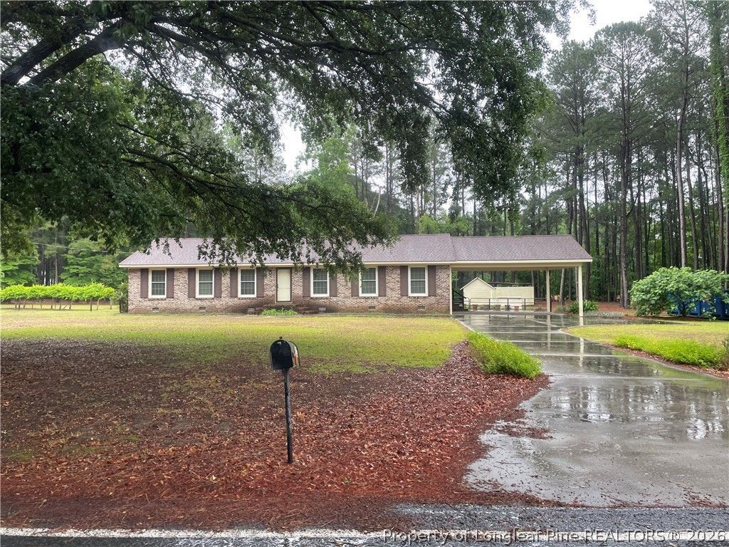 209 Sunset Park Road, Bladenboro, NC 28320 Main Photo