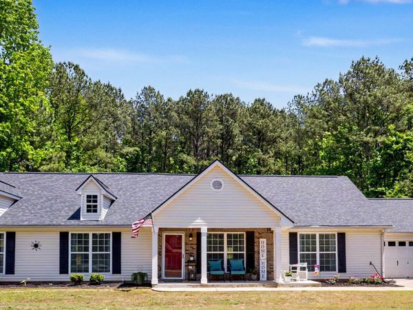 102 Greenfield Lane, Grantville, GA 30220