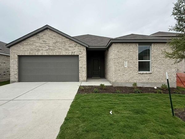 114 Brabham LOOP , Hutto, TX 78634