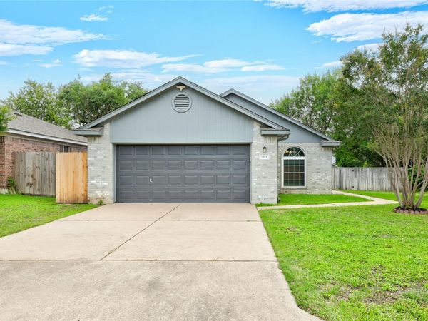 1519 Black Locust DR E, Pflugerville, TX 78660