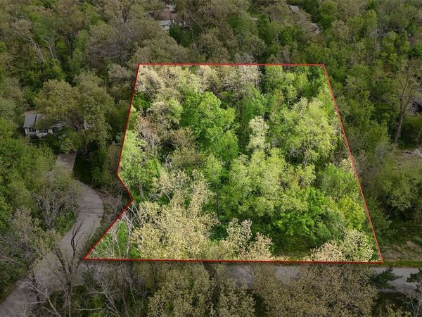 Lot 23 Blackberry Lane , Bertram, IA 52403
