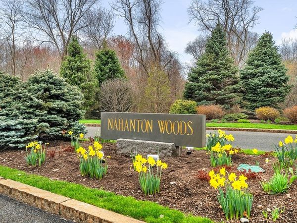 210 Nahanton St, Unit 417, Newton, MA 02459