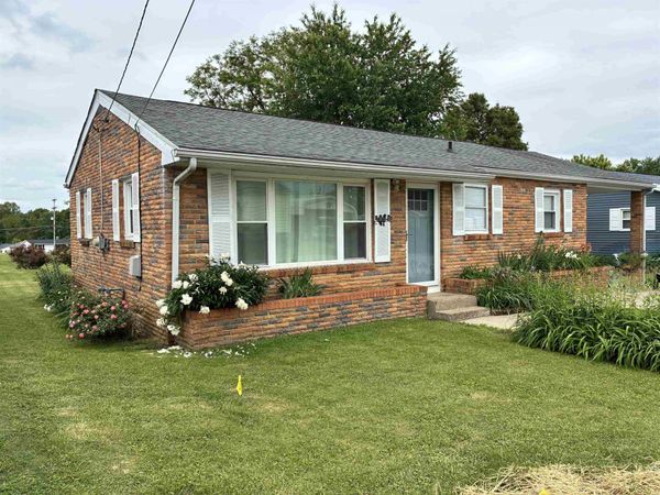 2610 Roberts , Flatwoods, KY 41139