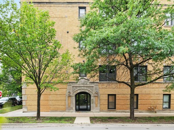 6148 N Ravenswood Avenue, Unit 2, Chicago, IL 60660