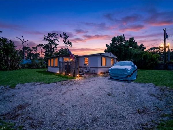 8366 Marx DR, NORTH FORT MYERS, FL 33917