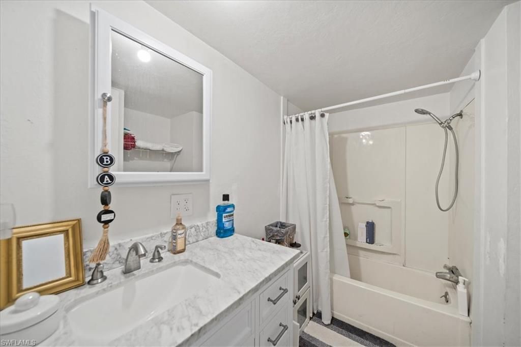 8366 Marx Dr, North Fort Myers, FL 33917 Photo