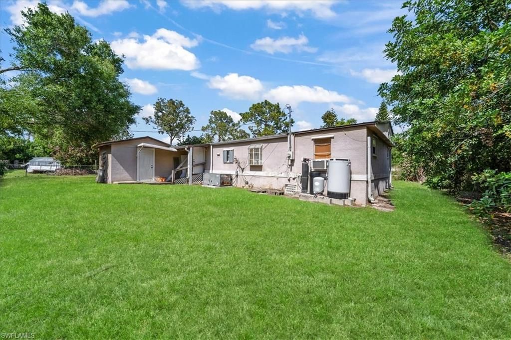 8366 Marx Dr, North Fort Myers, FL 33917 Photo
