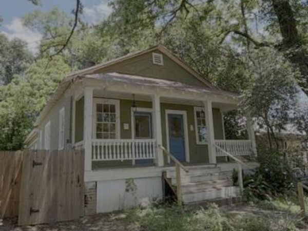 207 Saint Mary Street, Natchez, MS 39120