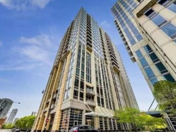 700 N Larrabee Street , Unit 1815, Chicago, IL 60654