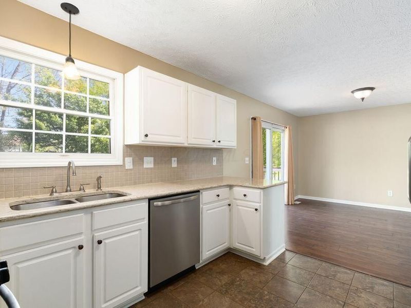 304 Jaguar Spur Avenue, Delaware, OH 43015 Photo 12
