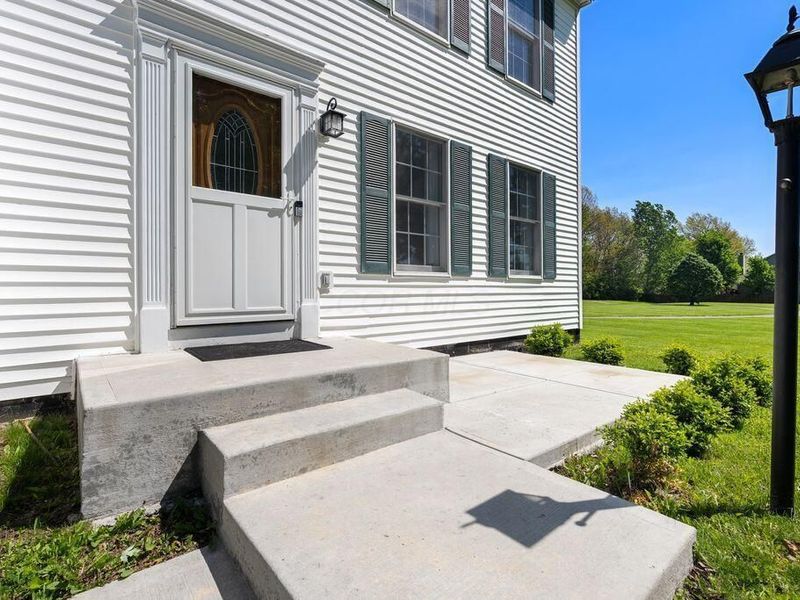 304 Jaguar Spur Avenue, Delaware, OH 43015 Photo 4