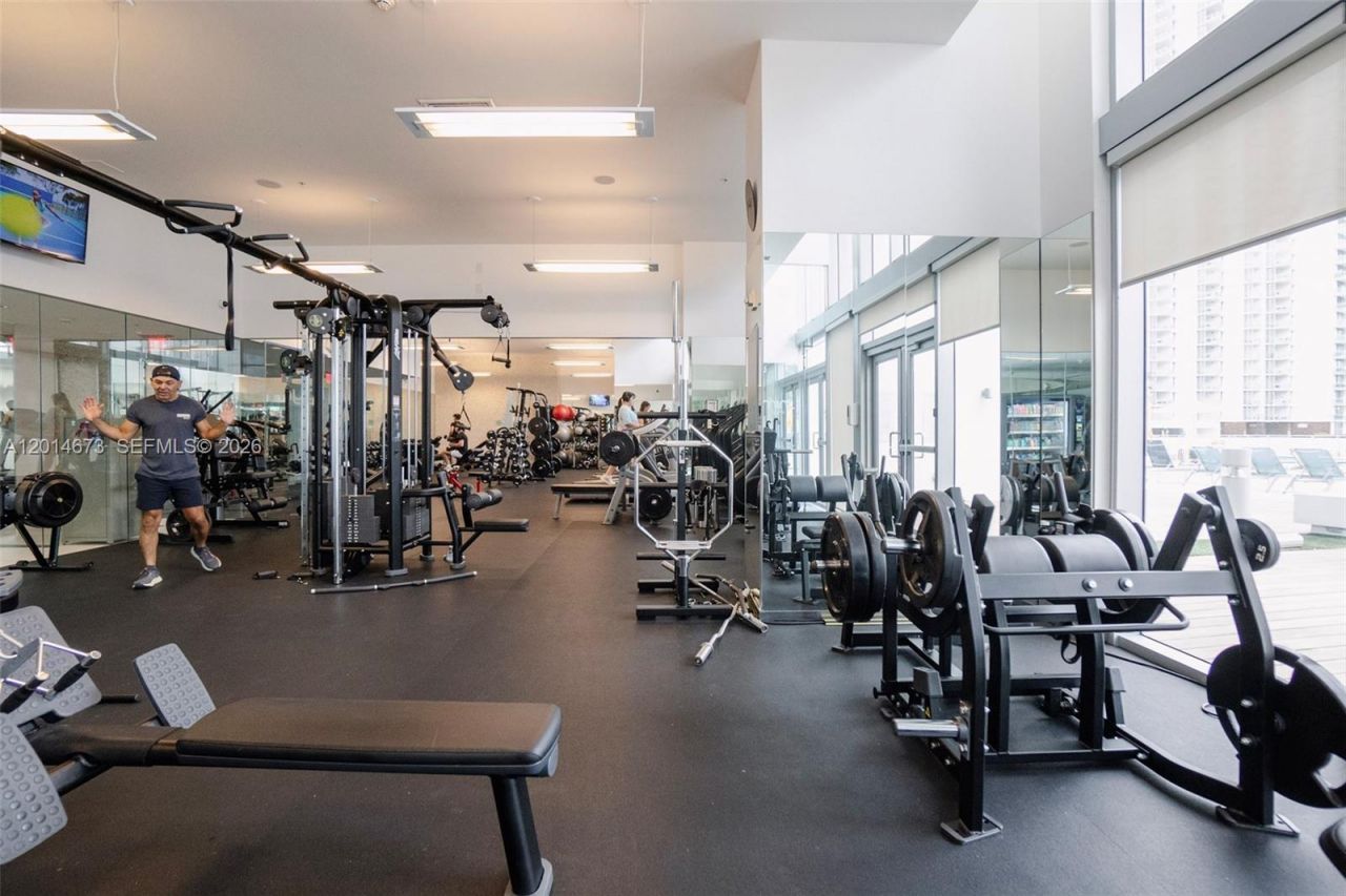92 SW 3rd St , Unit 1812, Miami, FL 33130 Photo