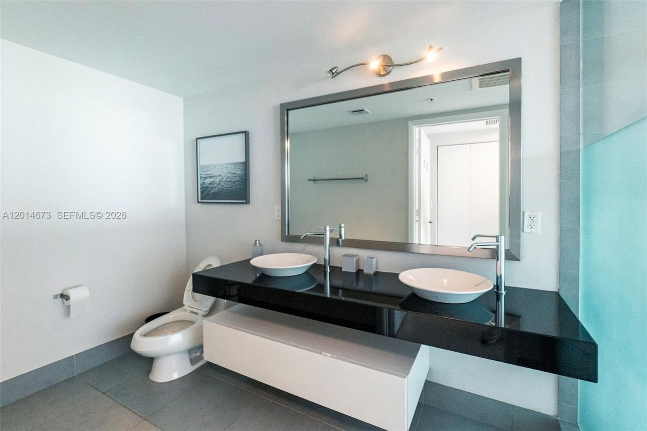 92 SW 3rd St , Unit 1812, Miami, FL 33130 Photo