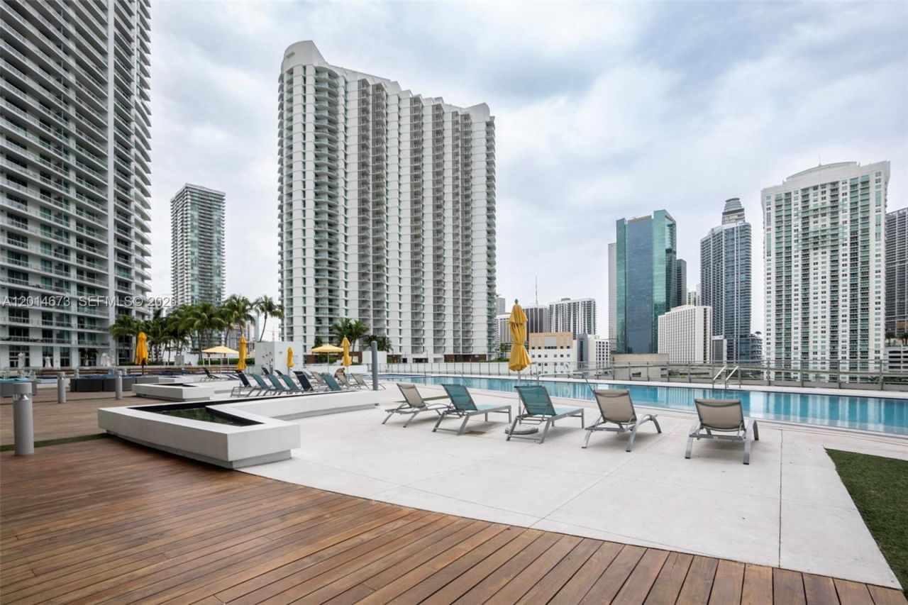 92 SW 3rd St , Unit 1812, Miami, FL 33130 Photo