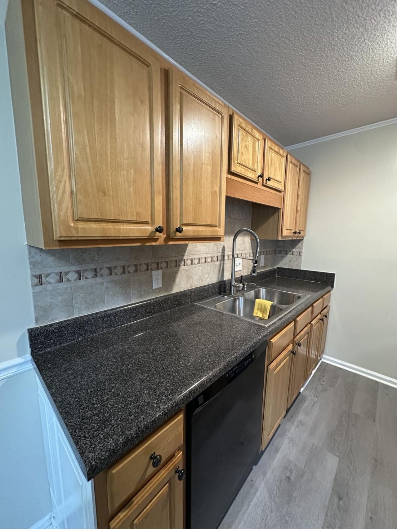 109 Elmwood Avenue Photo 6