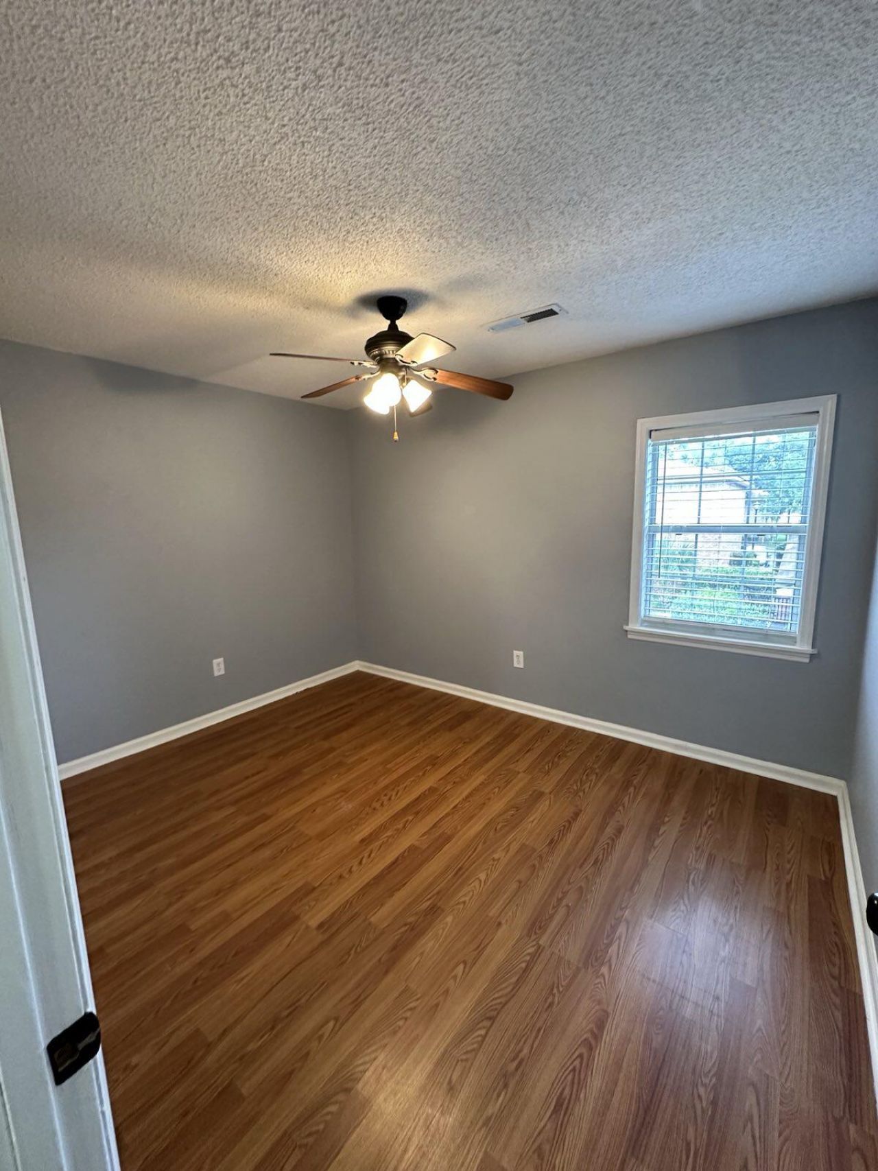 109 Elmwood Avenue Photo 8