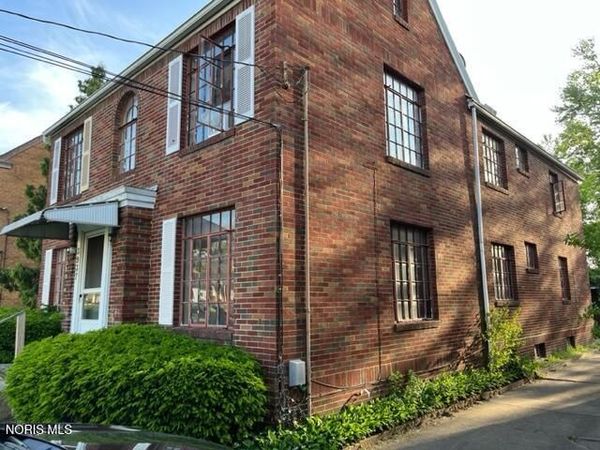 2345 Middlesex Drive, Toledo, OH 43606