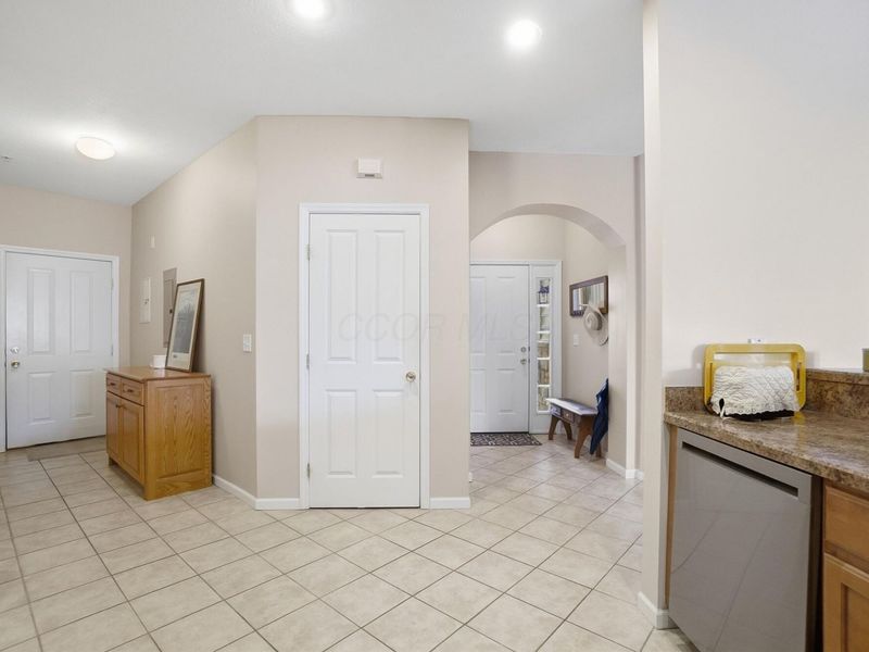 6151 Sowerby Lane, Westerville, OH 43081 Photo 12