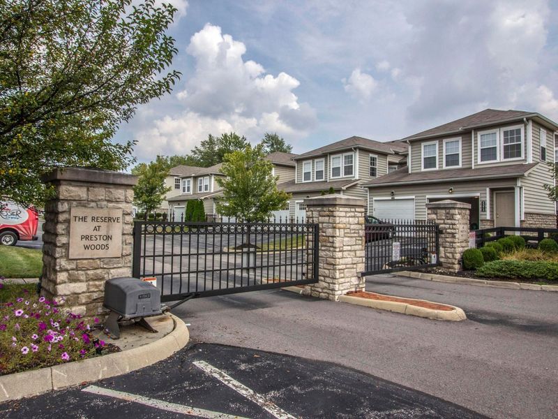 6151 Sowerby Lane, Westerville, OH 43081 Photo 2