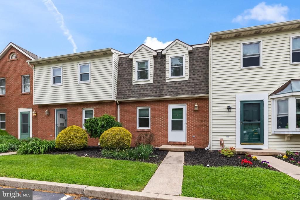 13 Garden Court, Elizabethtown, PA 17022 Main Photo