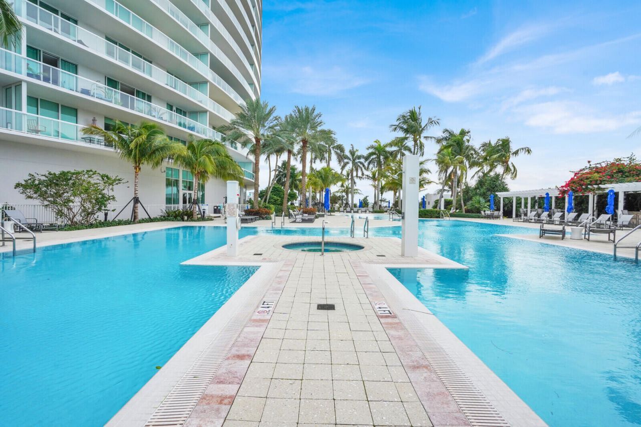 1 N Ocean Boulevard, Unit 913, Pompano Beach, FL 33062 Photo