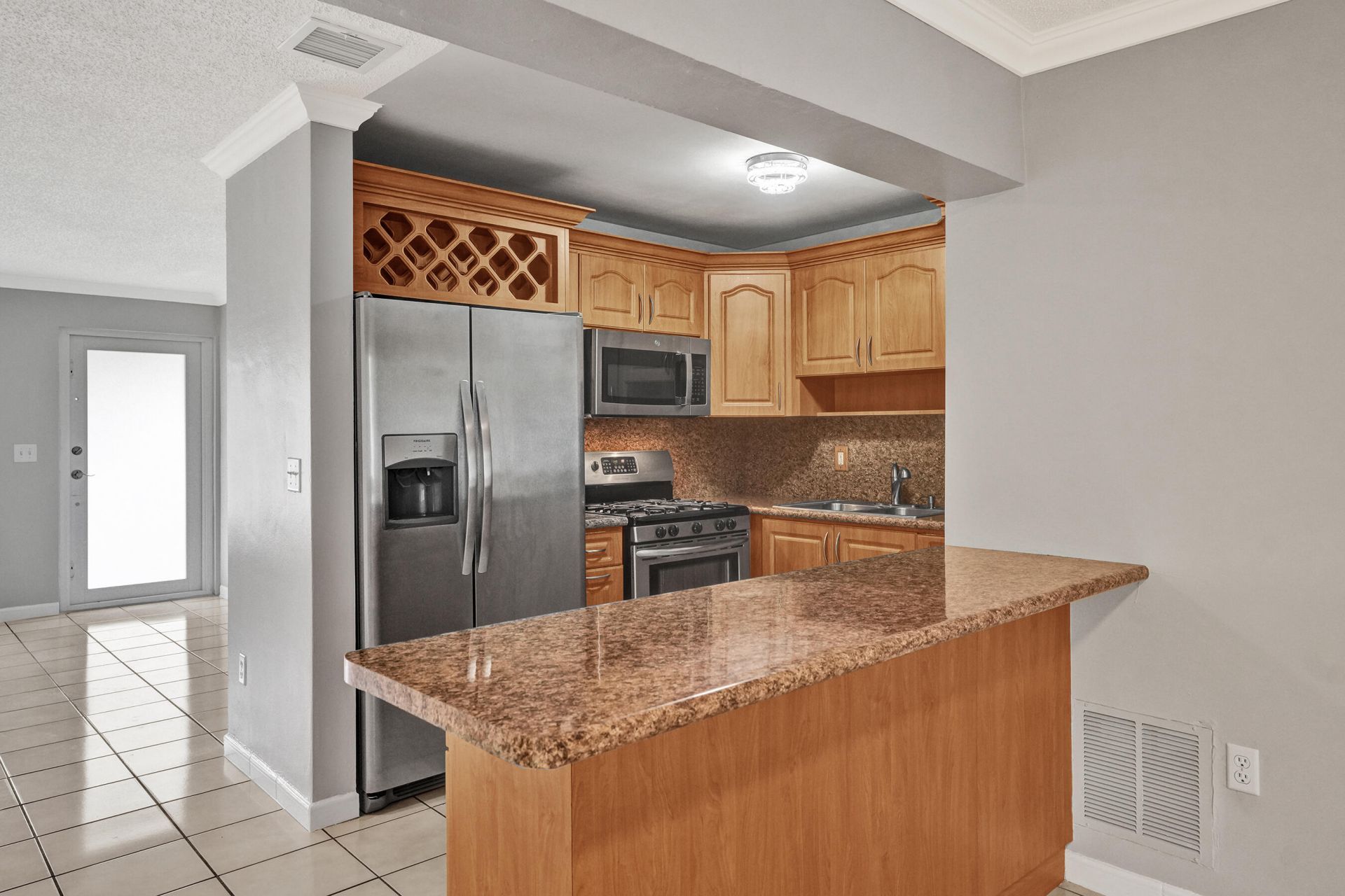 7200 W 14th Avenue, Hialeah, FL 33014 Photo