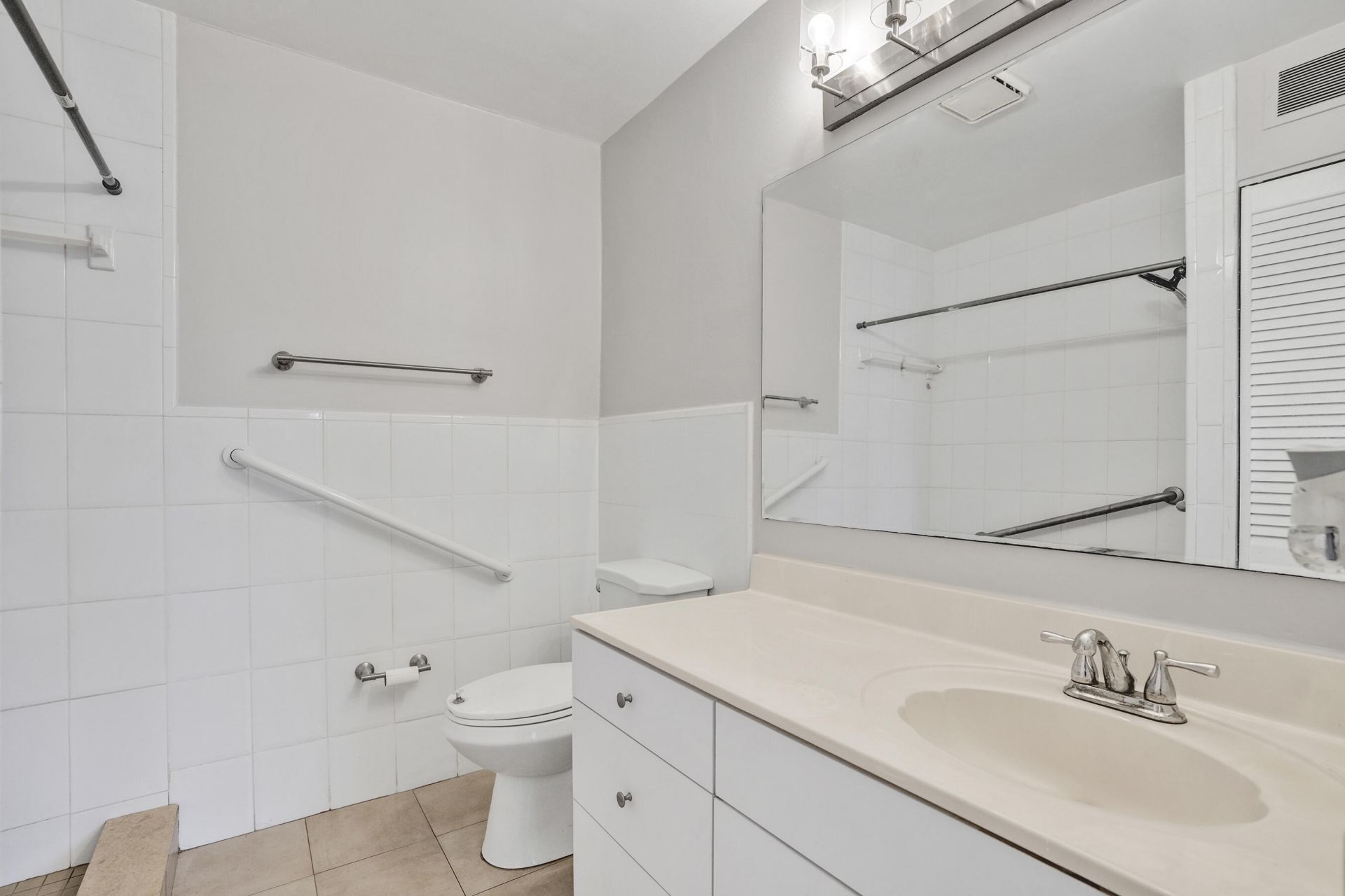 7200 W 14th Avenue, Hialeah, FL 33014 Photo