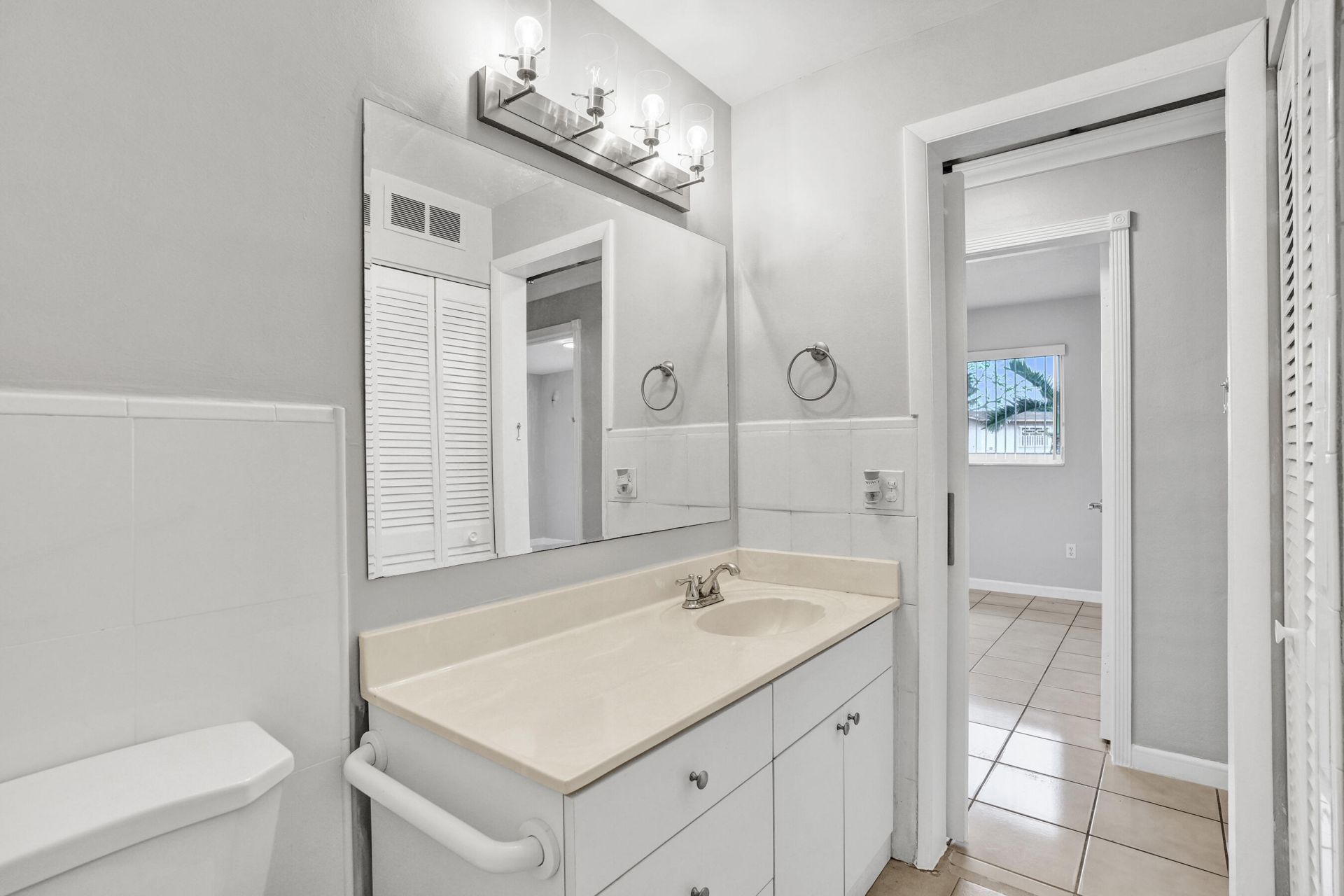 7200 W 14th Avenue, Hialeah, FL 33014 Photo