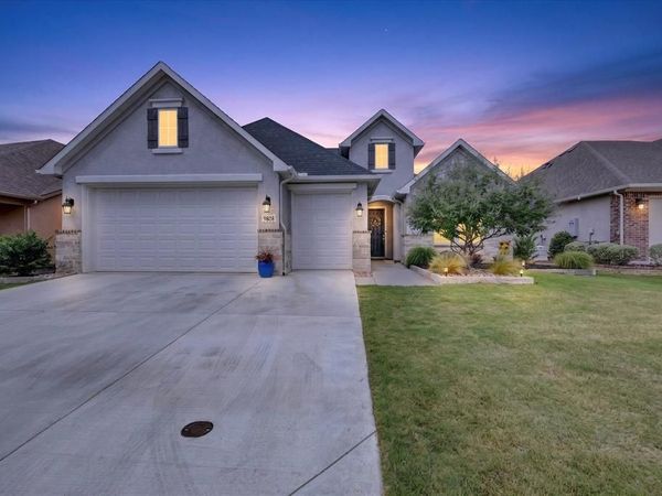 9808 Silver Rock Way, Denton, TX 76207