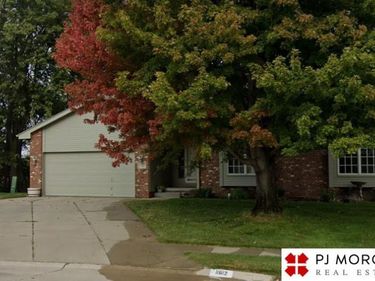11612 Ridgeview Circle , Papillion, NE 68133