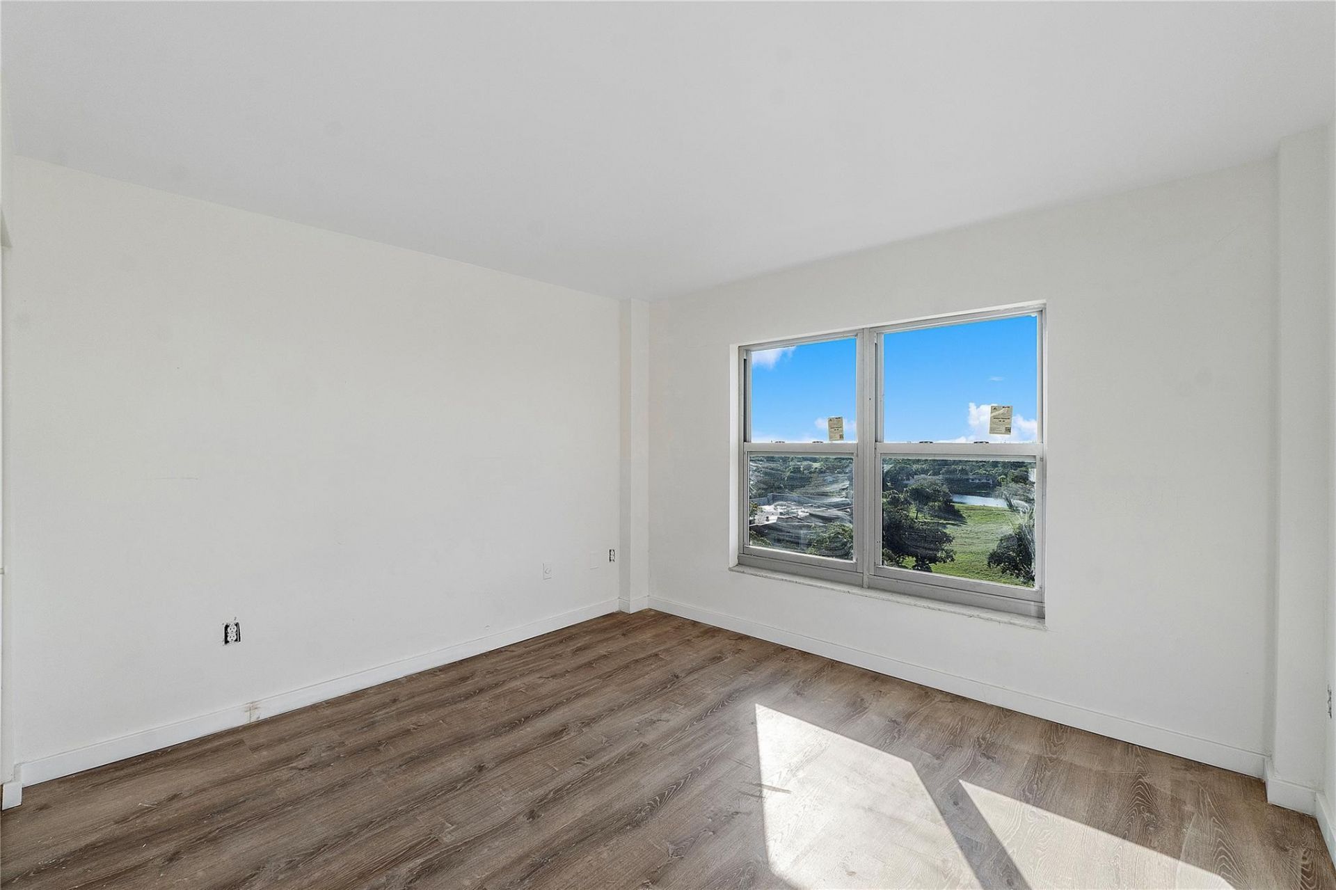4174 Inverrary Drive, Unit 1002, Lauderhill, FL 33319 Photo