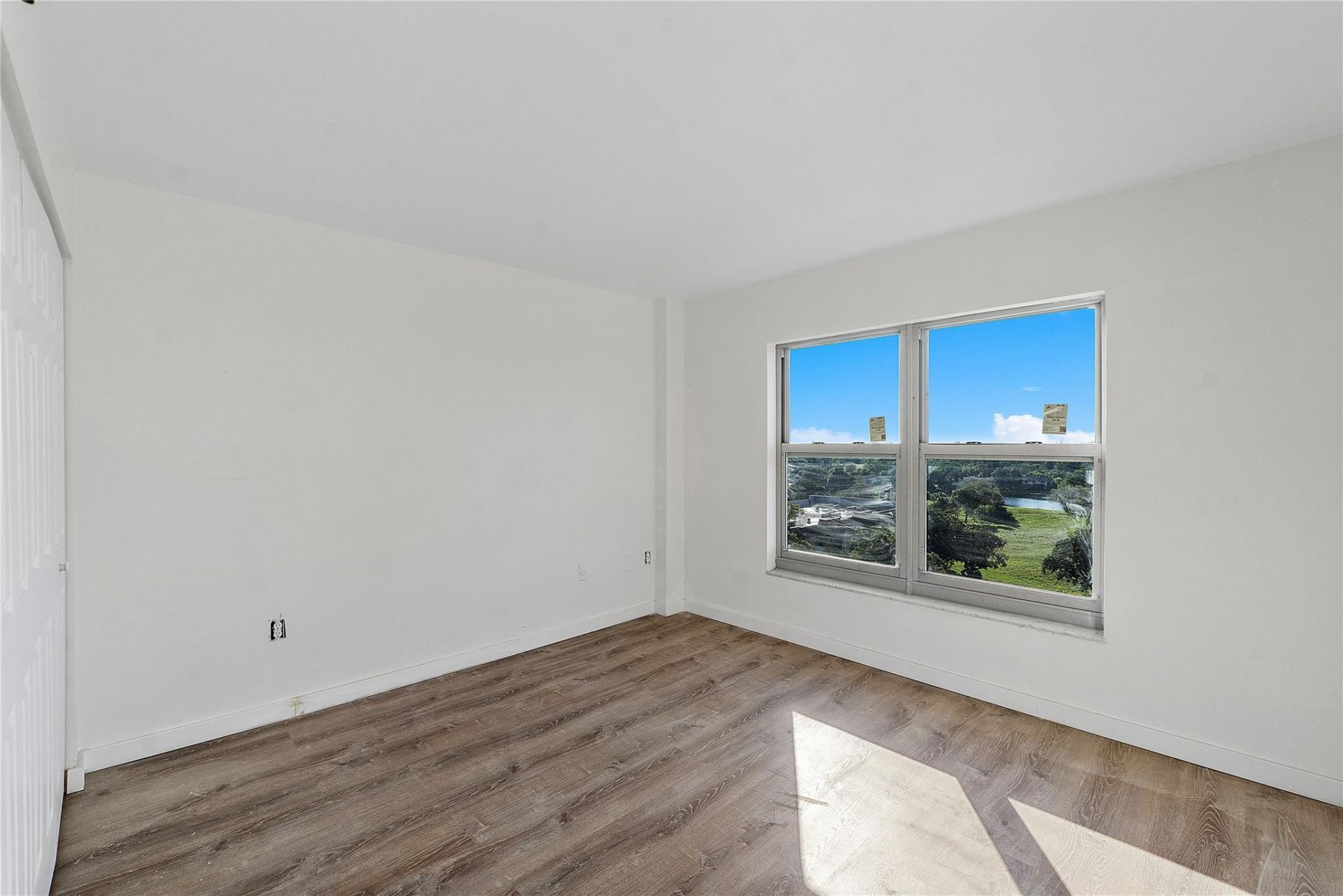 4174 Inverrary Drive, Unit 1002, Lauderhill, FL 33319 Photo