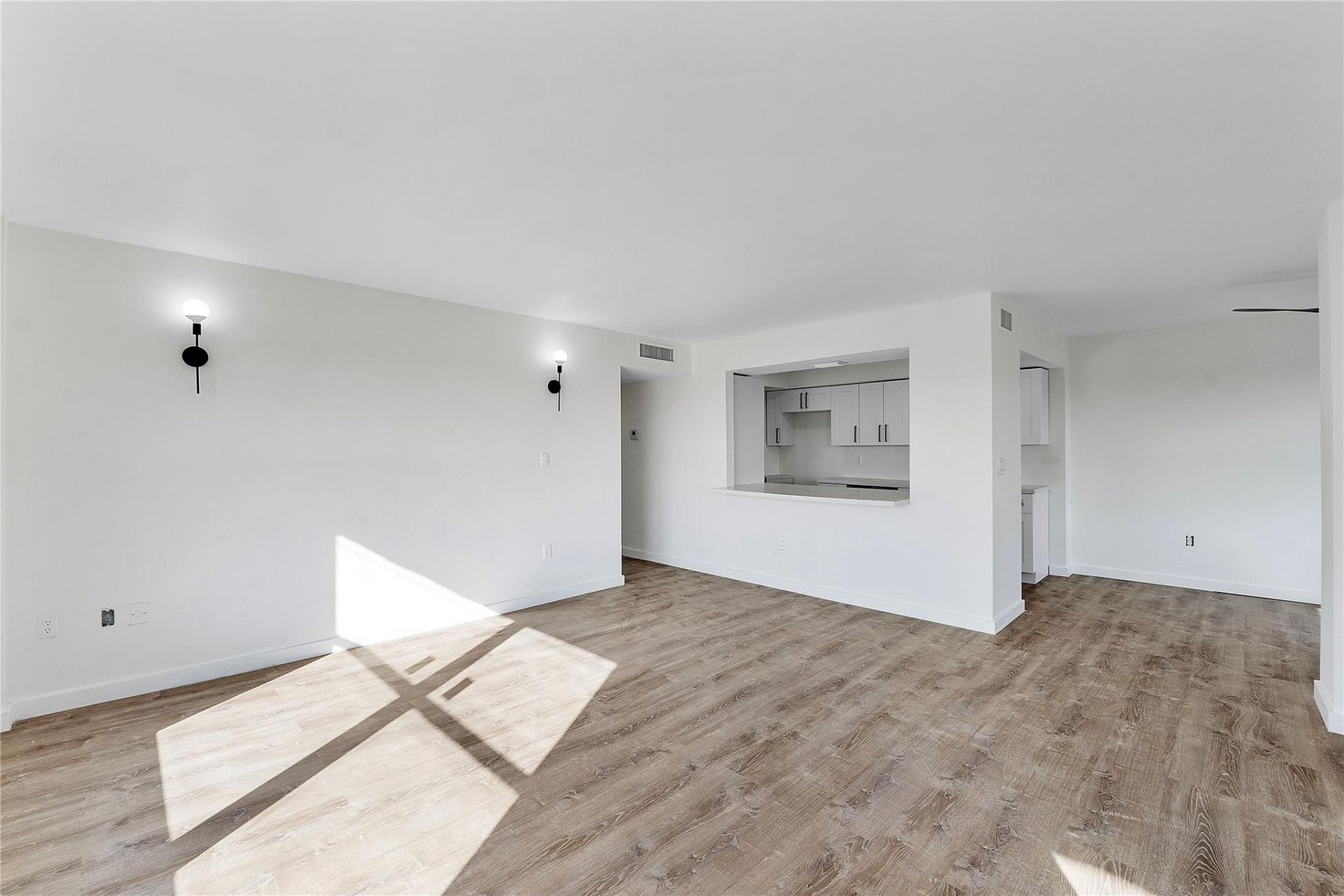 4174 Inverrary Drive, Unit 1002, Lauderhill, FL 33319 Photo