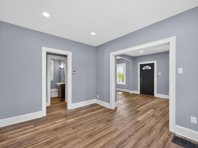 92 Sheehan, Cincinnati, OH 45216 Photo 11