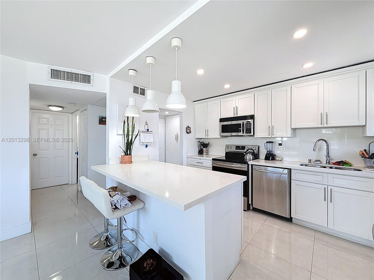 2751 Taft St , Unit 304, Hollywood, FL 33020 Photo