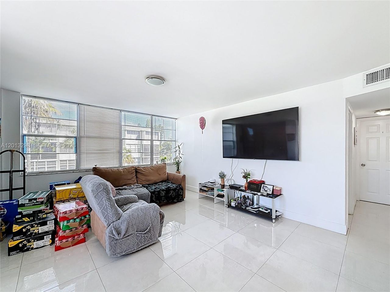 2751 Taft St , Unit 304, Hollywood, FL 33020 Photo