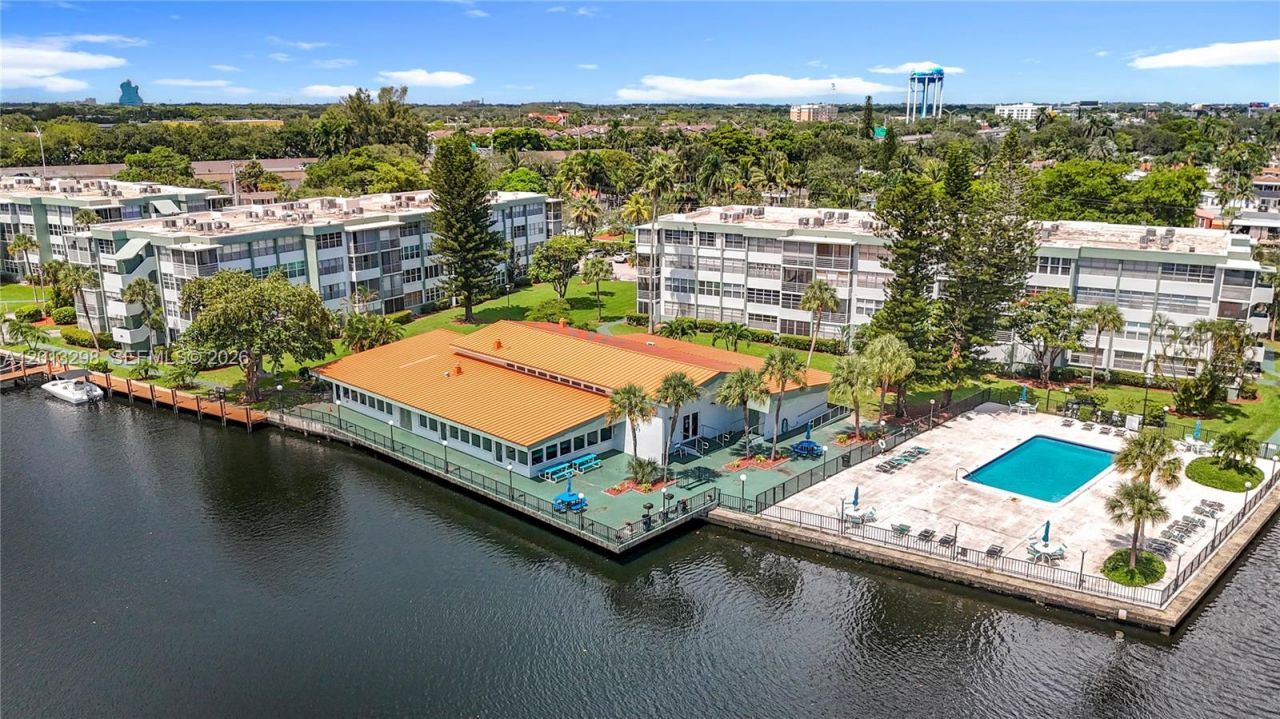 2751 Taft St , Unit 304, Hollywood, FL 33020 Photo